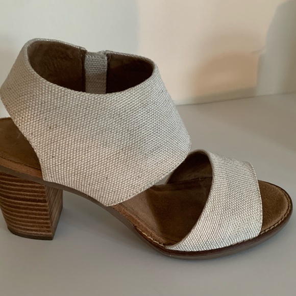 TOMS "Majorca Cutout" Natural Yarn Dye in size 7 - Picture 2 of 8